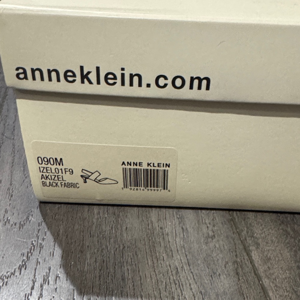 Anne Klein Elegant Black Heels - Picture 3 of 3